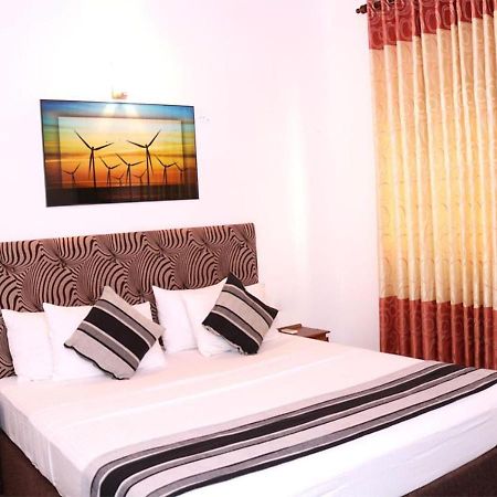 Cozy Inn Negombo Exteriör bild
