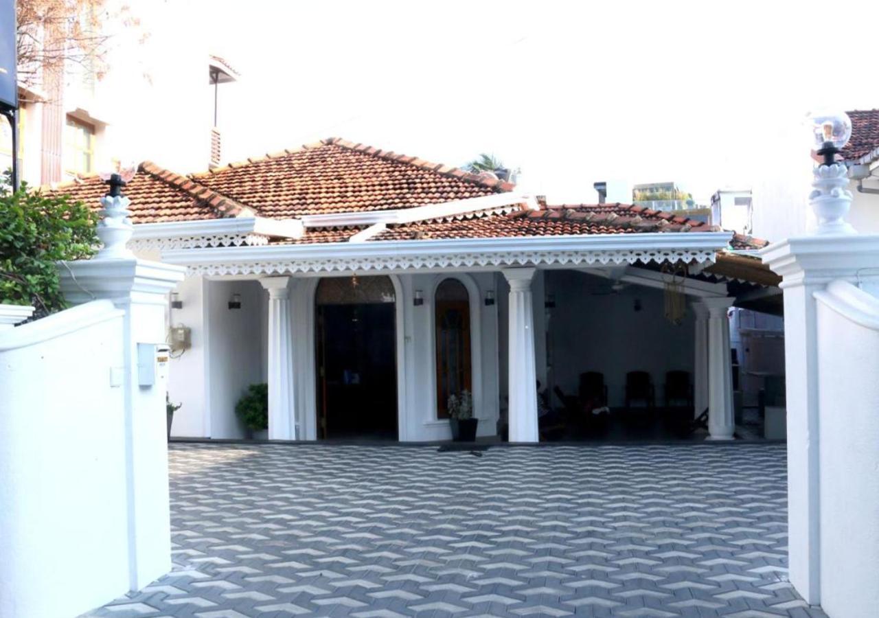 Cozy Inn Negombo Exteriör bild