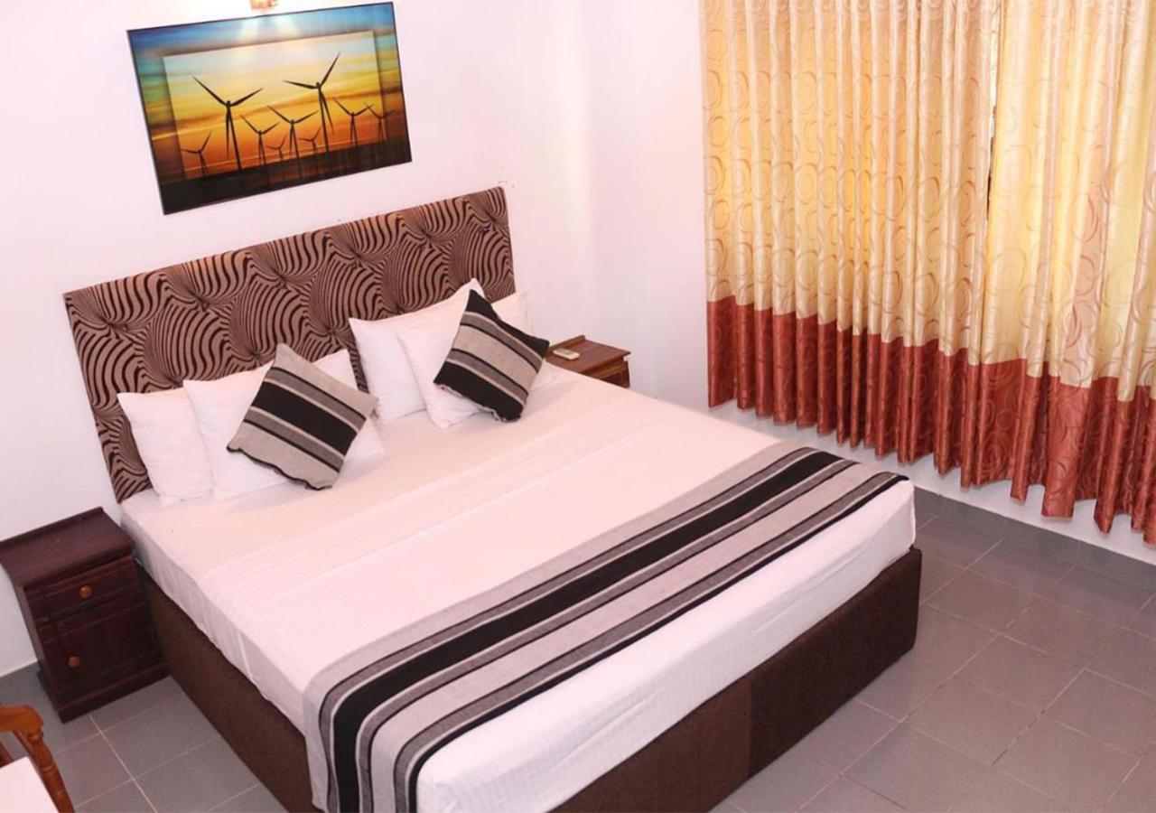 Cozy Inn Negombo Exteriör bild